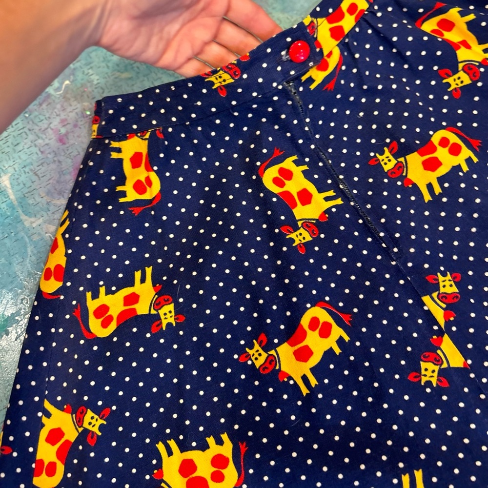70s Cutie Cow Skirt - Picture 10 of 12